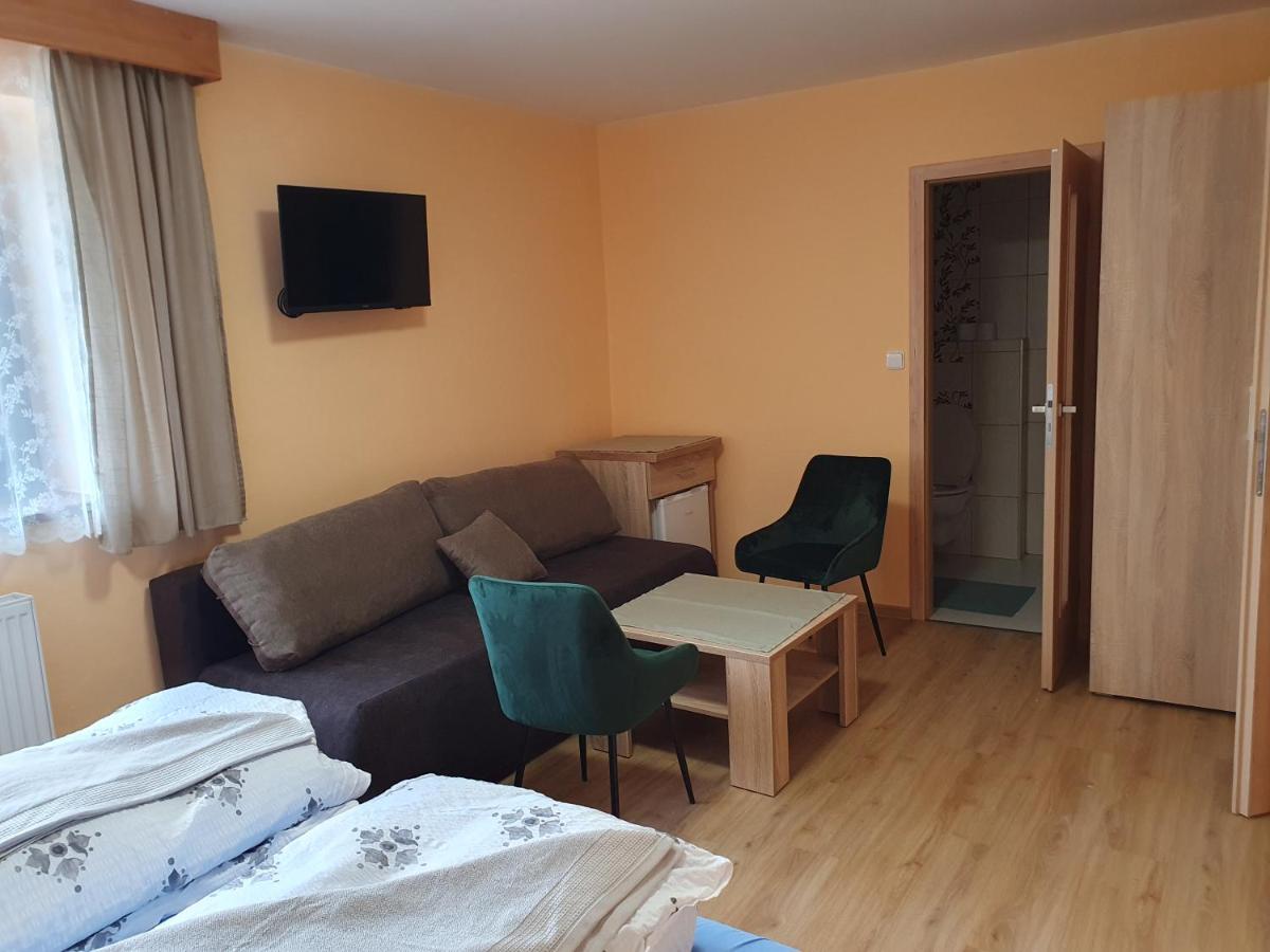 Pension Zelený strom Mikulov Exterior foto