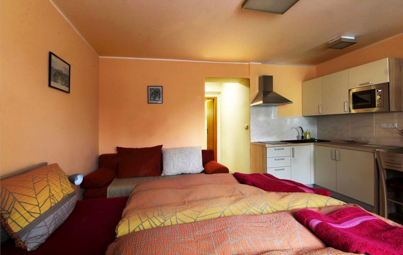 Pension Zelený strom Mikulov Exterior foto